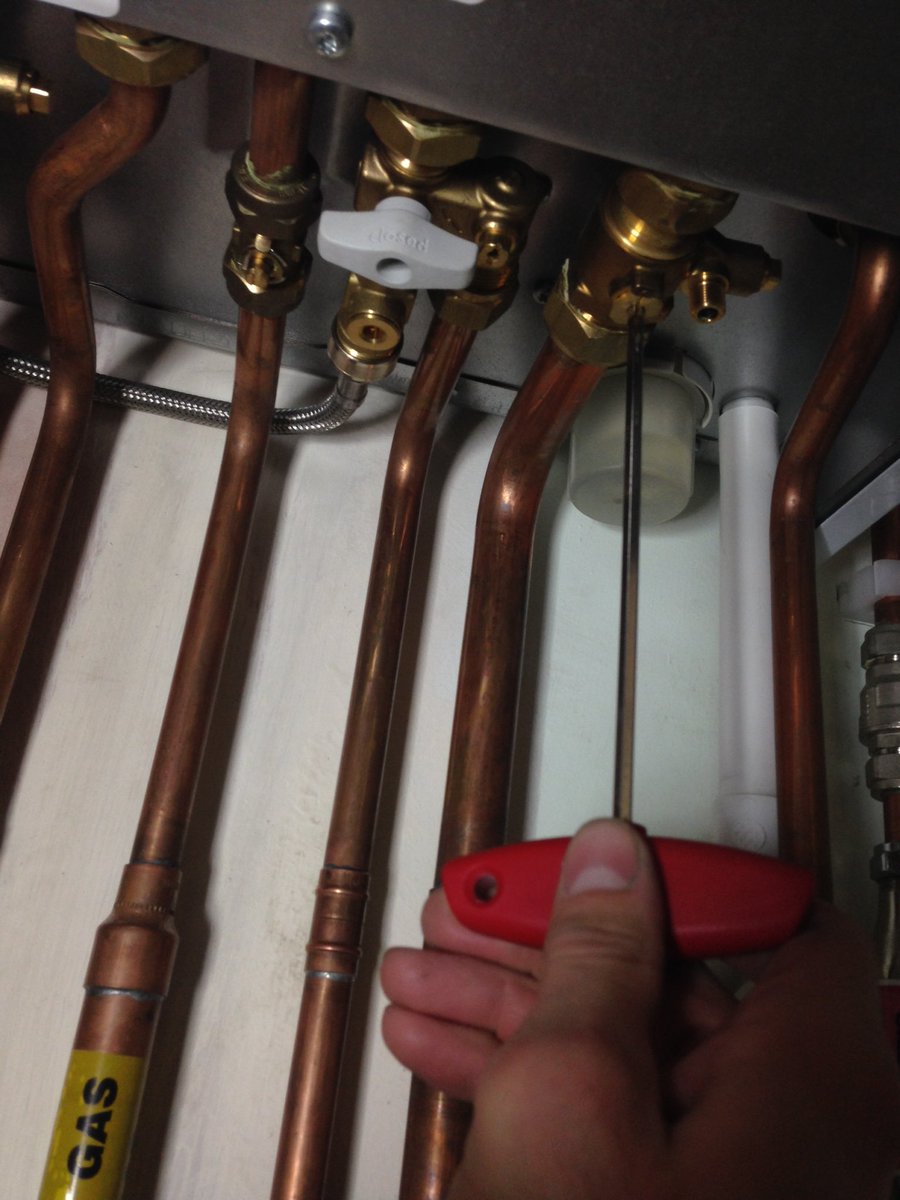 irbheating's tweet photo. 2nd year service, still running perfectly! @vaillantuk #831 #Advance @kaneanalysers @ADEY_Pro #irbheating https://t.co/TKkRt2dynR