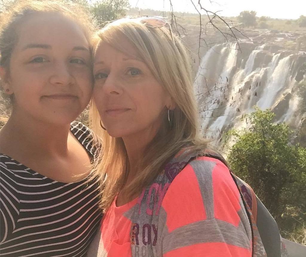 slvaters's tweet photo. TBT to mission adventures #victoriafallsmagic #emilyjulia #pieceofmyheartinafrica https://t.co/LLOSCDKDZs