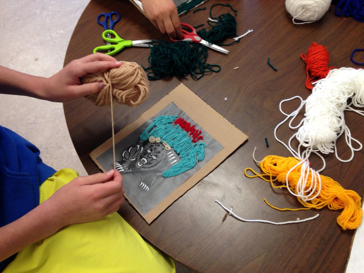 BansleysClass's tweet photo. Mr Bansley's room exploring and creating Huichol yarn paintings. #visualartprojects. https://t.co/IM4nPfb9qH