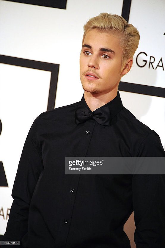 Justin Bieber bribed Grammys' for first-ever award
 goo.gl/lJ0QLy