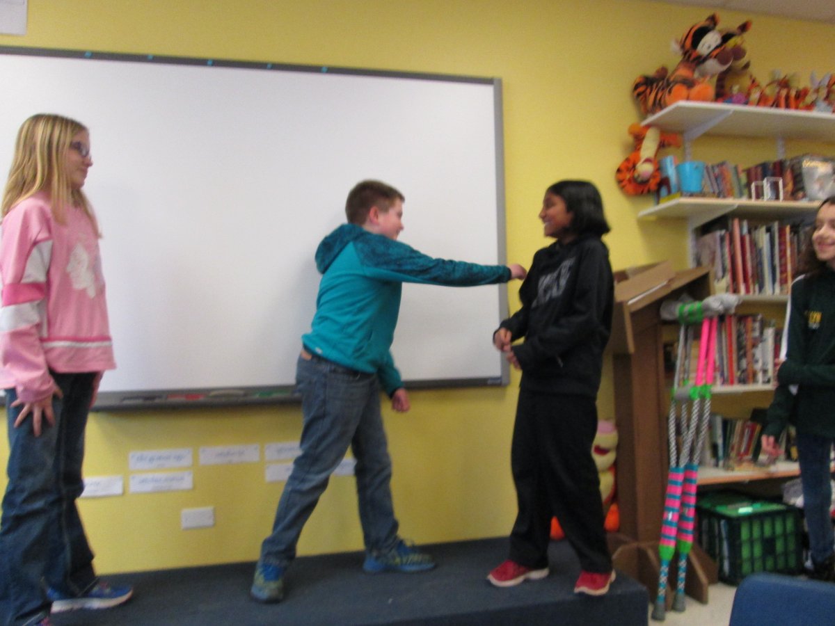 ChallengePV's tweet photo. #45LAH enjoyed translating/acting out Sebastian's crazy misidentifications in #TwelfthNight today. https://t.co/ol4E1c3pnf