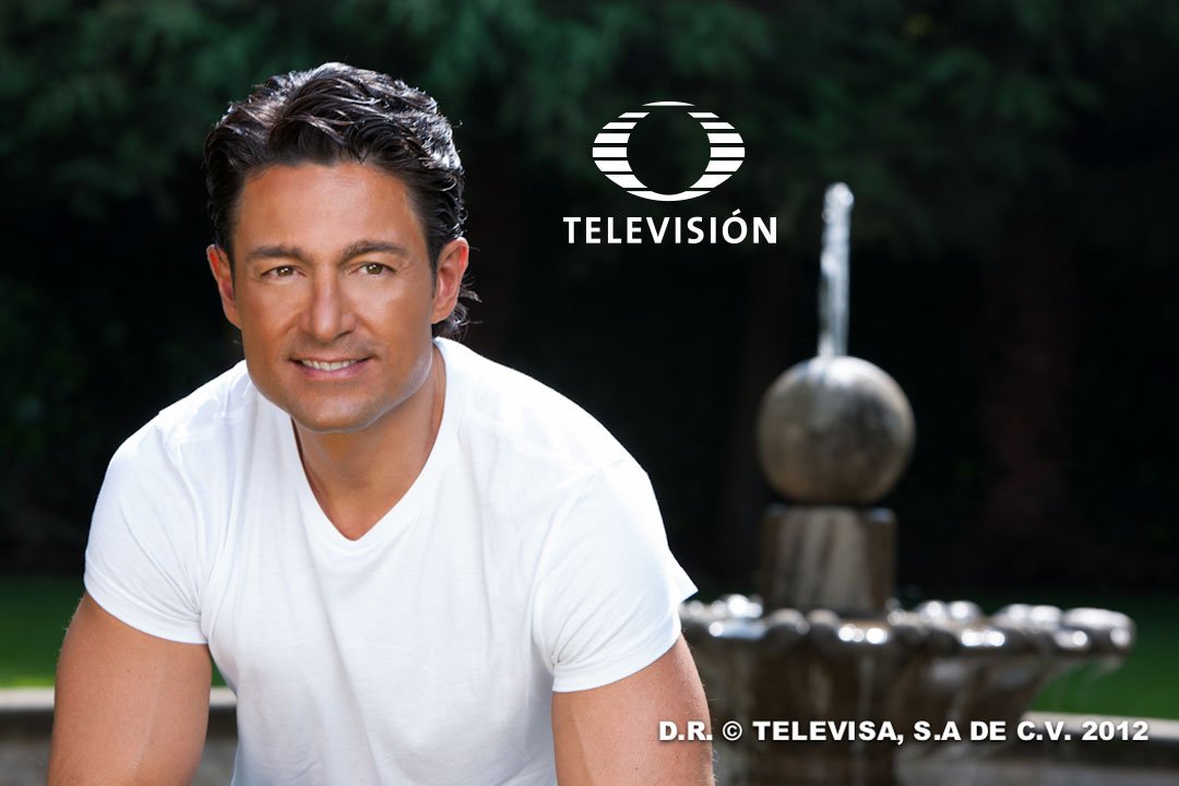 TelevisaTVmx's tweet photo. ¡Fernando Colunga, 50 años de éxito!
#FelizCumpleañosColunga
 https://t.co/HjDT7g14H1 https://t.co/tIsAbzBwow