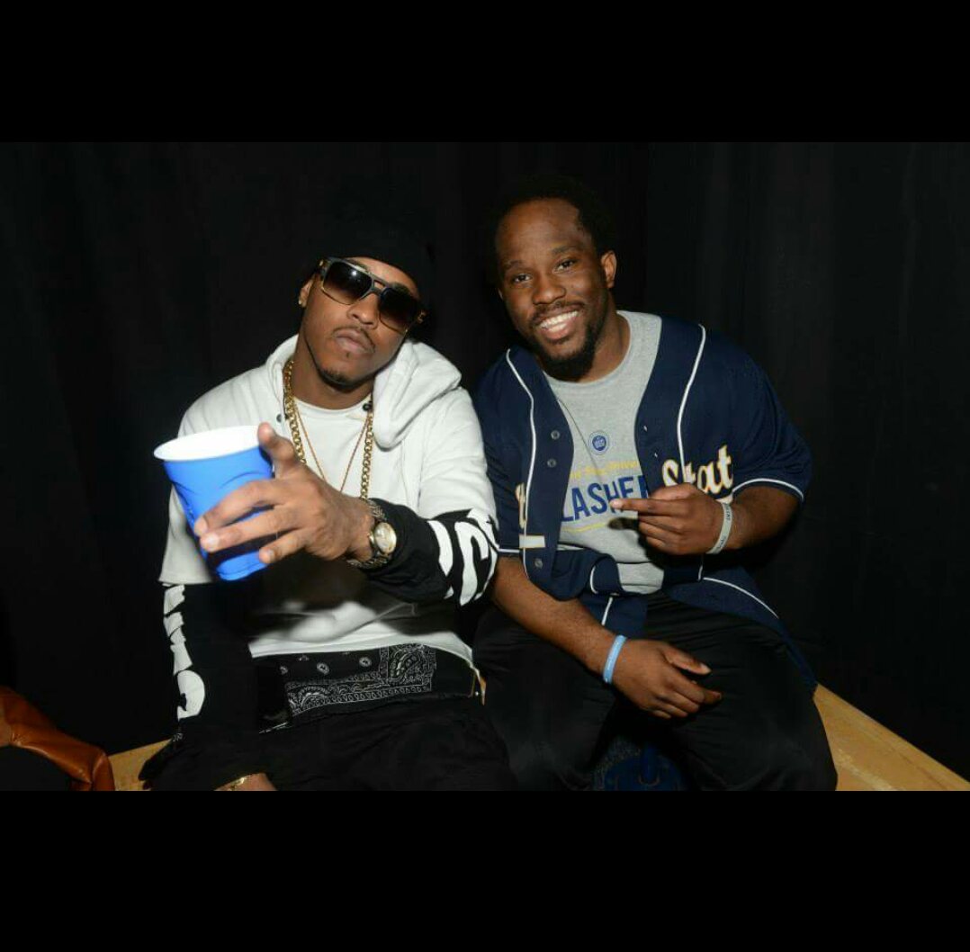 Kevin_Otubu21's tweet photo. #TBT to #FlashFest2015 w/ @Jeremih! Who else will be coming this year!? Go to @KentStateUSG to find out! #FlashFest https://t.co/n2Ypl91mCM