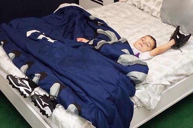 BigLeagueDigest's tweet photo. The night before your first game https://t.co/huVagw2qEz