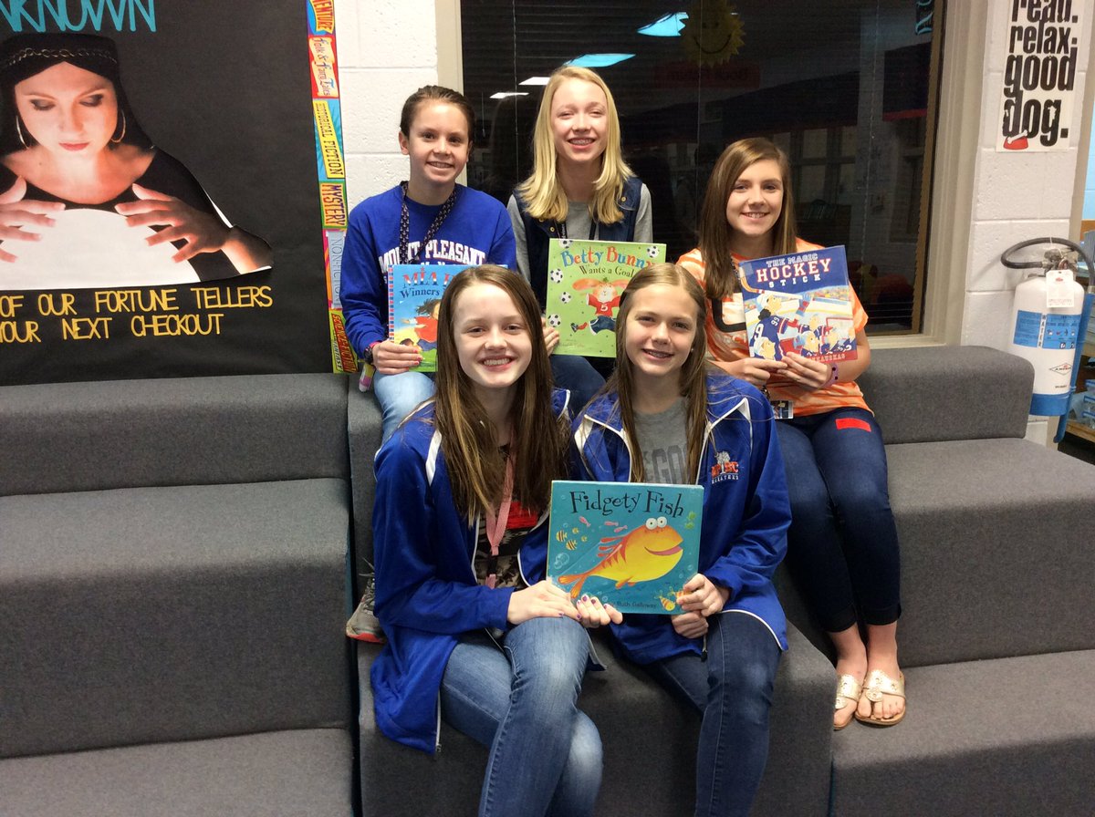 library_pizzazz's tweet photo. @MPSCswimming & @LTPSwimming Read Like Sports Stars @ChPinckney #SCSCSwimming #Represents @coachpamswander https://t.co/GMsxMehVzG