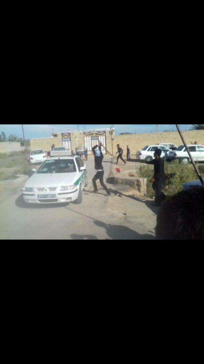 nasserjabor's tweet photo. عاجل : مواجهات عنيفة بين المواطنين الأحوازيين وقوات الاحتلال في منطقة أوشار شرق الفلاحية وسقوط جرحى من الأمن الفارسي https://t.co/PyqzfZWWs6