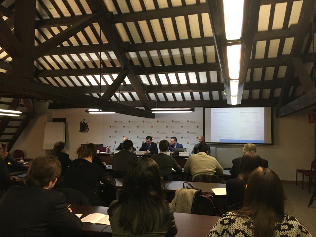 xavierlopezG's tweet photo. El @ClubEmprenedors presentes en la conferencia "marketing para despachos jurídicos", organizada por la @UAOCEU https://t.co/hZP6XGC4S4
