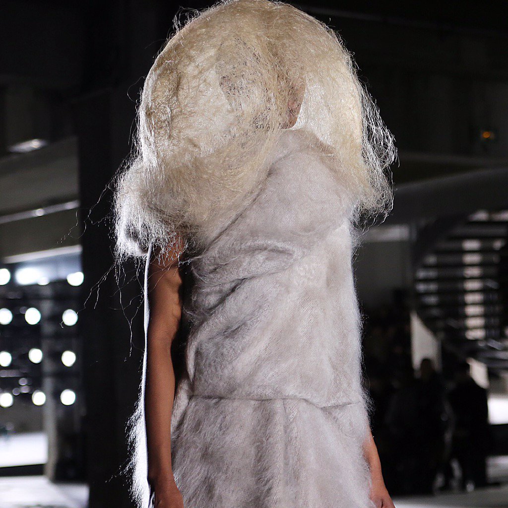 susiebubble's tweet photo. How to be soft and strong at the same time @RICKOWENSONLINE https://t.co/SOLDrZvXr7