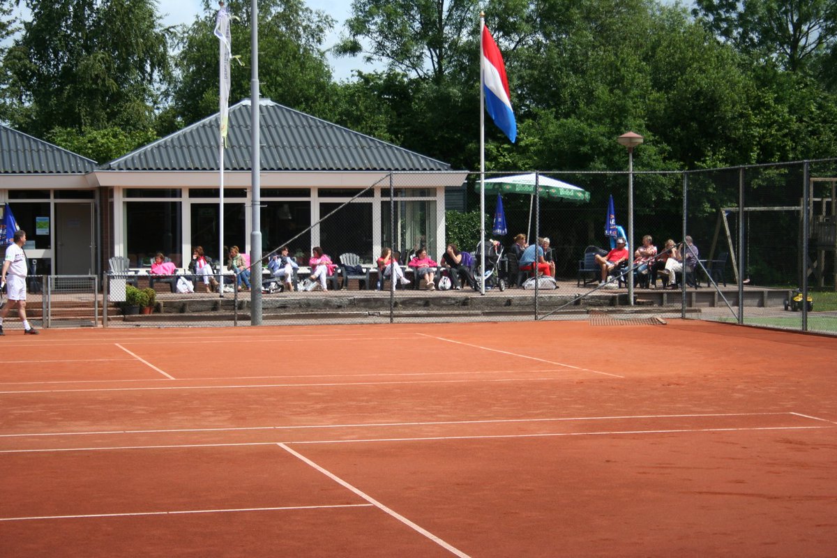 ltvz's tweet photo. Dit jaar zijn er weer mooie Zwartewater-derby's tegen @Eerstewittien en @TCHasselt - voorjaarscompetitie #Zwartsluis https://t.co/zY4wMX16AI