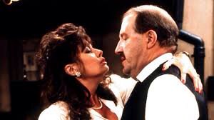 Ohh René!! 💋💋💋 #AlloAllo #TvSeries #BritishComedy