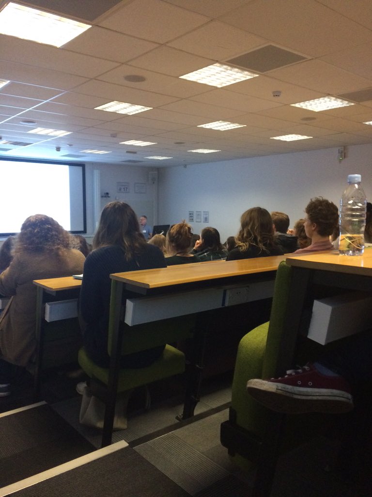 Sarah_and_Books's tweet photo. Publishing talk happening now at the #AuthorPublisher event at @UniofExeter https://t.co/pgm5xxvxO8