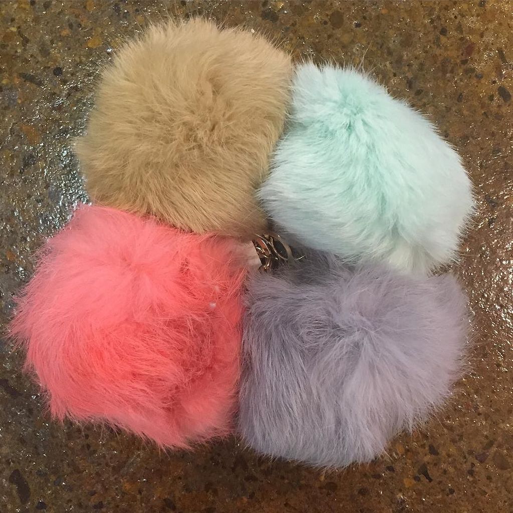 thedenimshop's tweet image. These Pom Pom Keychains are just too cute! $12 #denim #fauxfur #pompomkeychain #weship 888… ift.tt/1OUi8AZ