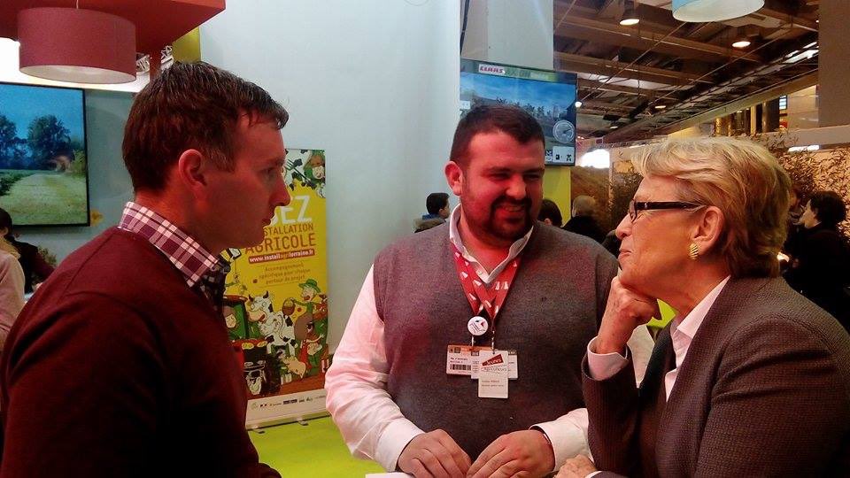 MAlliotMarie's tweet photo. La force de notre #agriculture doit demain reposer sur nos jeunes agriculteurs et des solutions novatrices #SIA2016 https://t.co/NhRPQWxz49