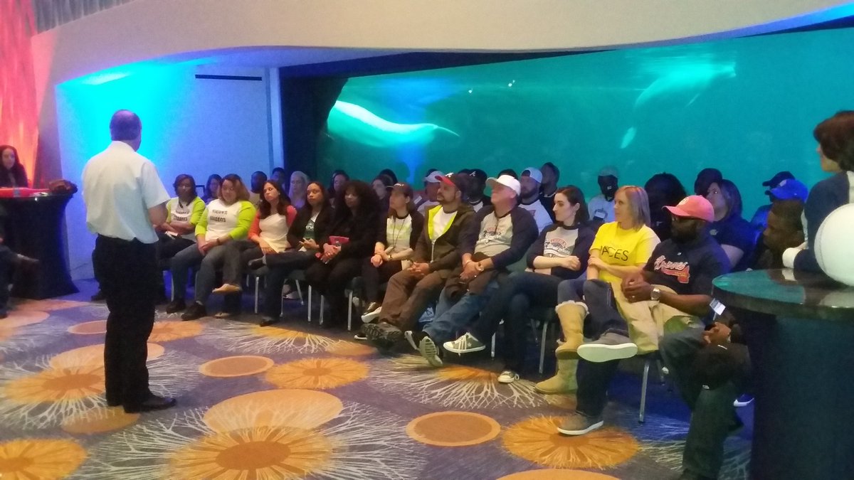 EdMalone1's tweet photo. #WhalePhotoBomb at #CamdenACE Atlanta Q&A https://t.co/tHI1wJLk8U