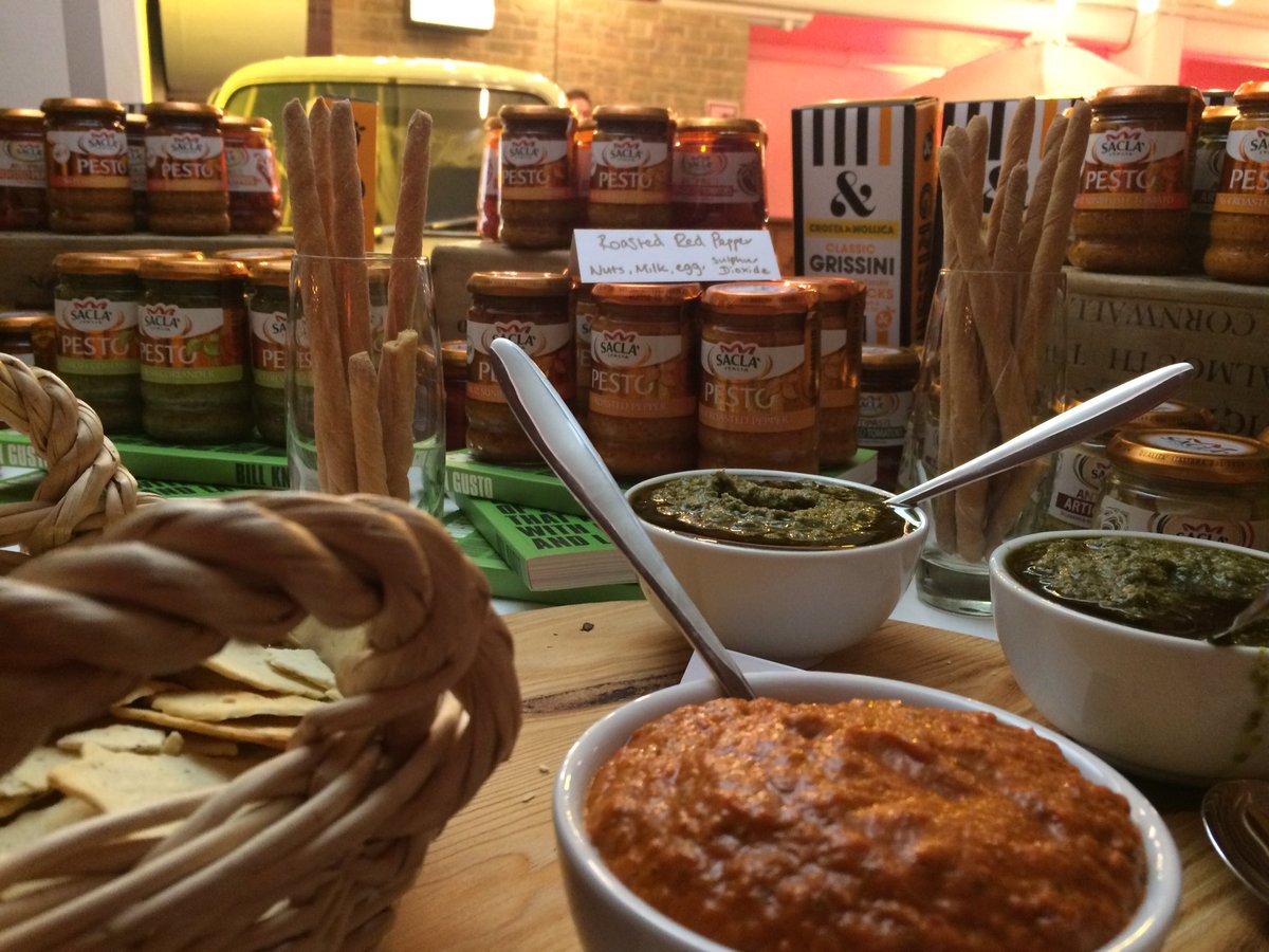 gbchefs's tweet image. We were allowed to taste the brand new @SaclaUK sun blush #Sacla25years so spoilt!