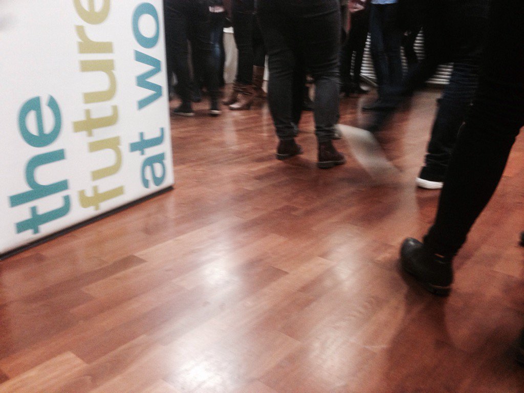 ggcarrots's tweet photo. Networking time! #girlsinitruntheworld @CreditSuisse https://t.co/UDmQzoB21F