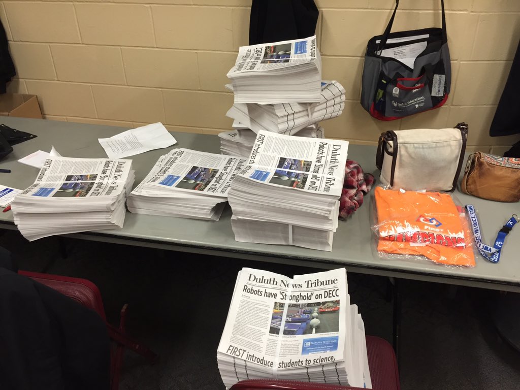 Look these wraps! Stop by your #DoubleDECCer pit admin and pick one up as an event program if you haven't already!