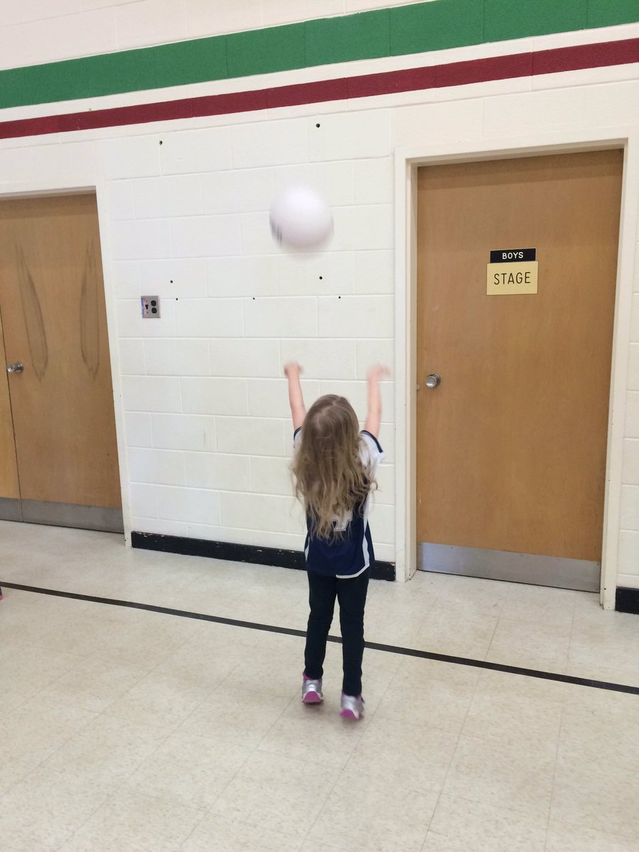NewDundeePublic's tweet photo. Working hard during our fitness breaks #edwrdsb @wrdsb https://t.co/Pte3jAIhYg