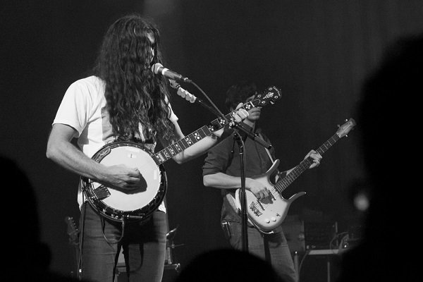 We caught <a href="/therealkurtvile/">Kurt Vile</a> at <a href="/CollegeStMusic/">College Street Music Hall</a> a few weeks back! Thoughts + photos within. neatbeet.com/kurt-vile-and-…