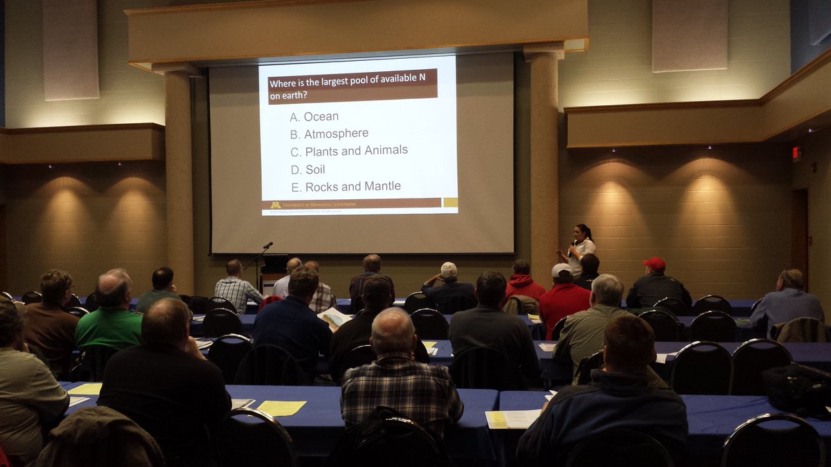 BradCarlson69's tweet photo. Great group in Willmar this afternoon to get #nitrogensmart https://t.co/q67f9IYIvp