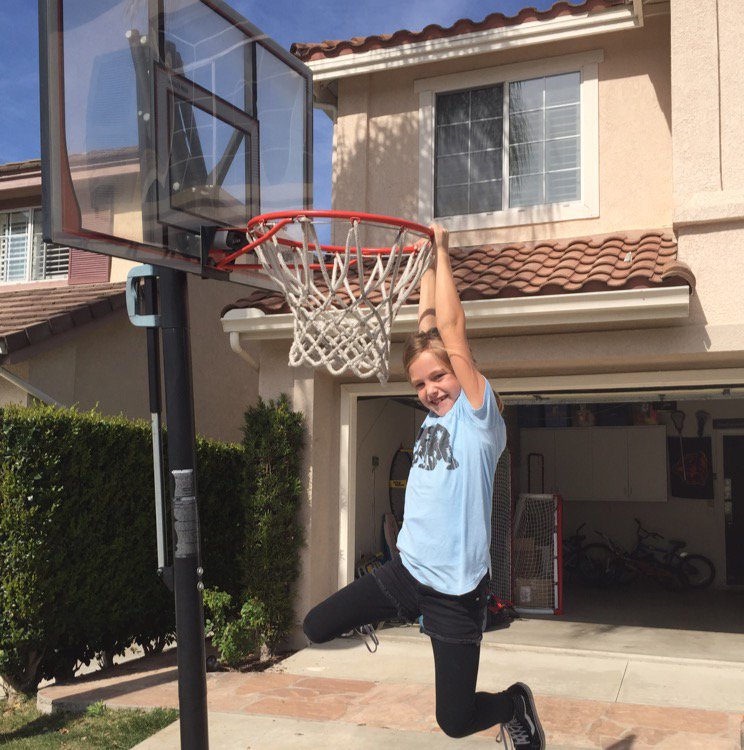 COSULLIVAN3's tweet photo. My niece Molly dunks 🏀☝🏻️ https://t.co/NL4SjljnTC