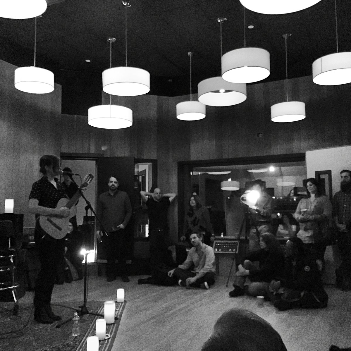 ITGPAS's tweet image. #StudioLaunchParty @grooveguild was epic. Private set by @lauragibsongirl too! I dare you: grooveguild.com