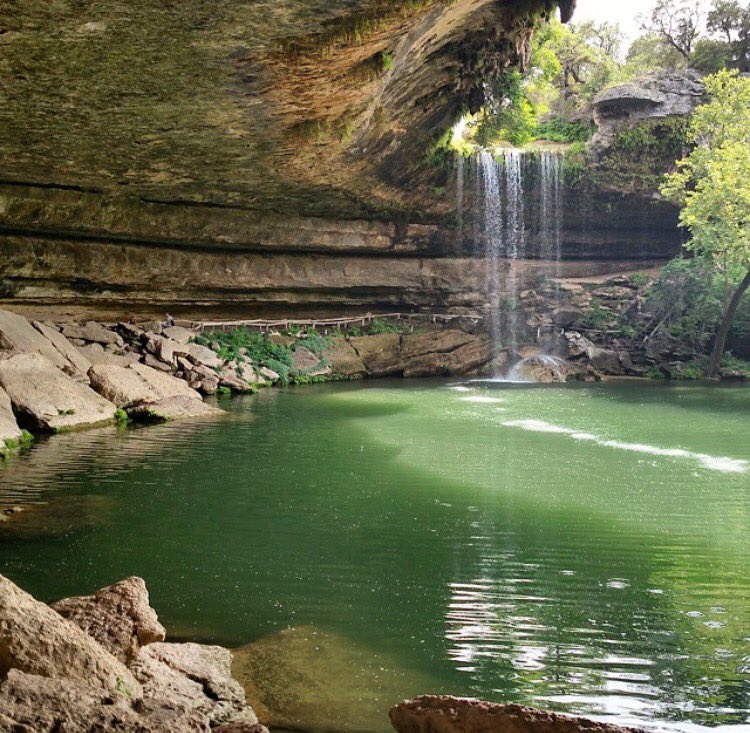 TheTinaLambert's tweet photo. Pretty sure I've been there... And it's not in Fiji. It's in Austin Texas. #HamiltonsPool https://t.co/l0GX9OxYZd