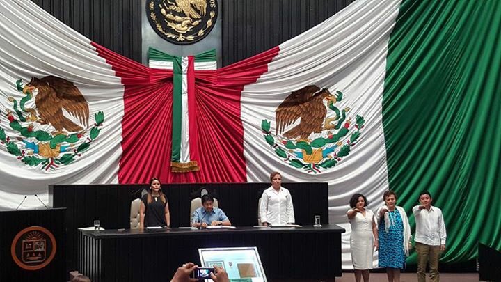 MartinDeLaCruzG's tweet photo. Muchas felicidades @CaamalAngel por tu nuevo cargo como Diputado del @CongresoQRoo. https://t.co/7dIGgQOlXd