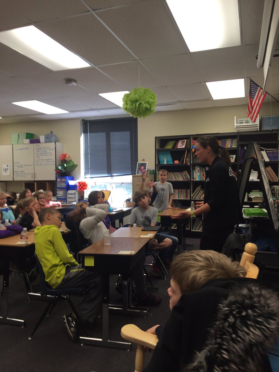 BHmisscampbell's tweet image. #starbehavior talk from @ChildrensMercy @principalRiley #bhknights