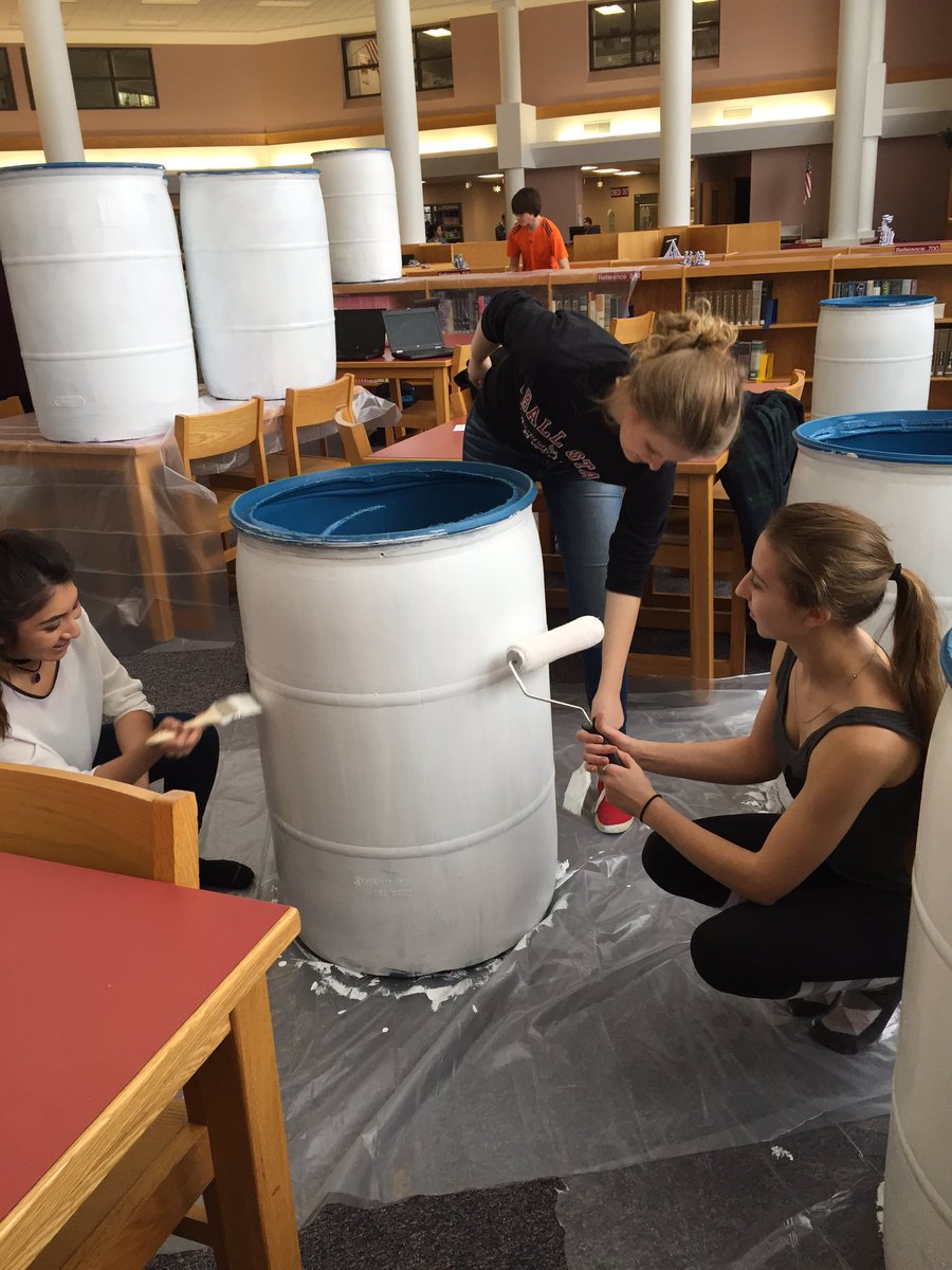 Emma_K213's tweet photo. Barrel painting. IT'S HAPPENING!!! #FlinTok https://t.co/KT5qoeJbz5