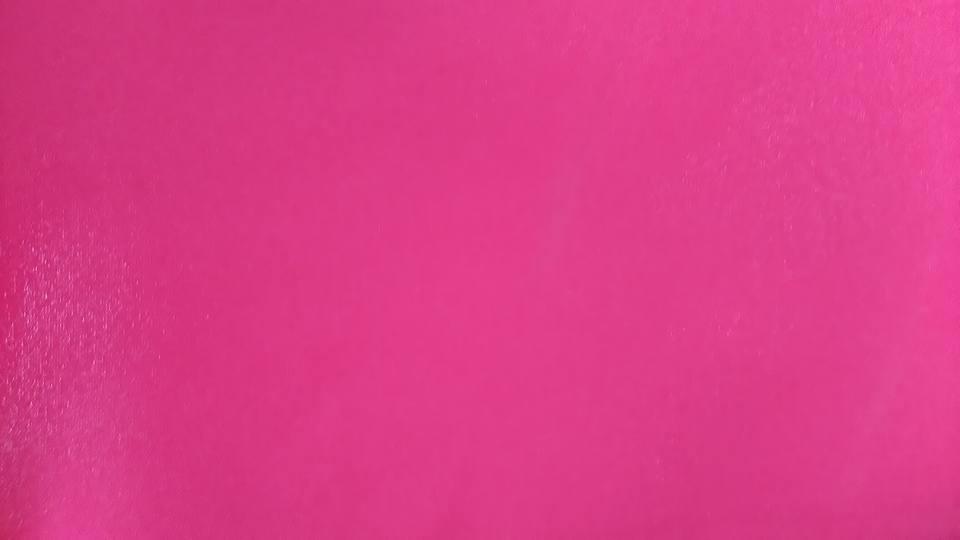 celiaalegreoli's tweet photo. Rosa fucsia, un color para el verano ideal, con un tono de piel moreno. https://t.co/flJBLZtHqA