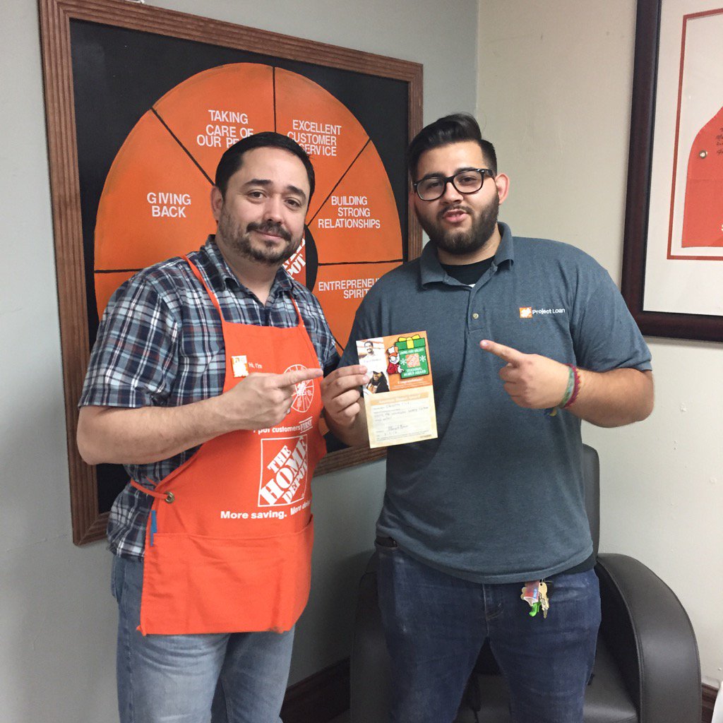 MarceloHDAP's tweet photo. Thanking an associate from store 6306 for living the HDs safety values ! Thanks Chris https://t.co/n1G0GSUQjS