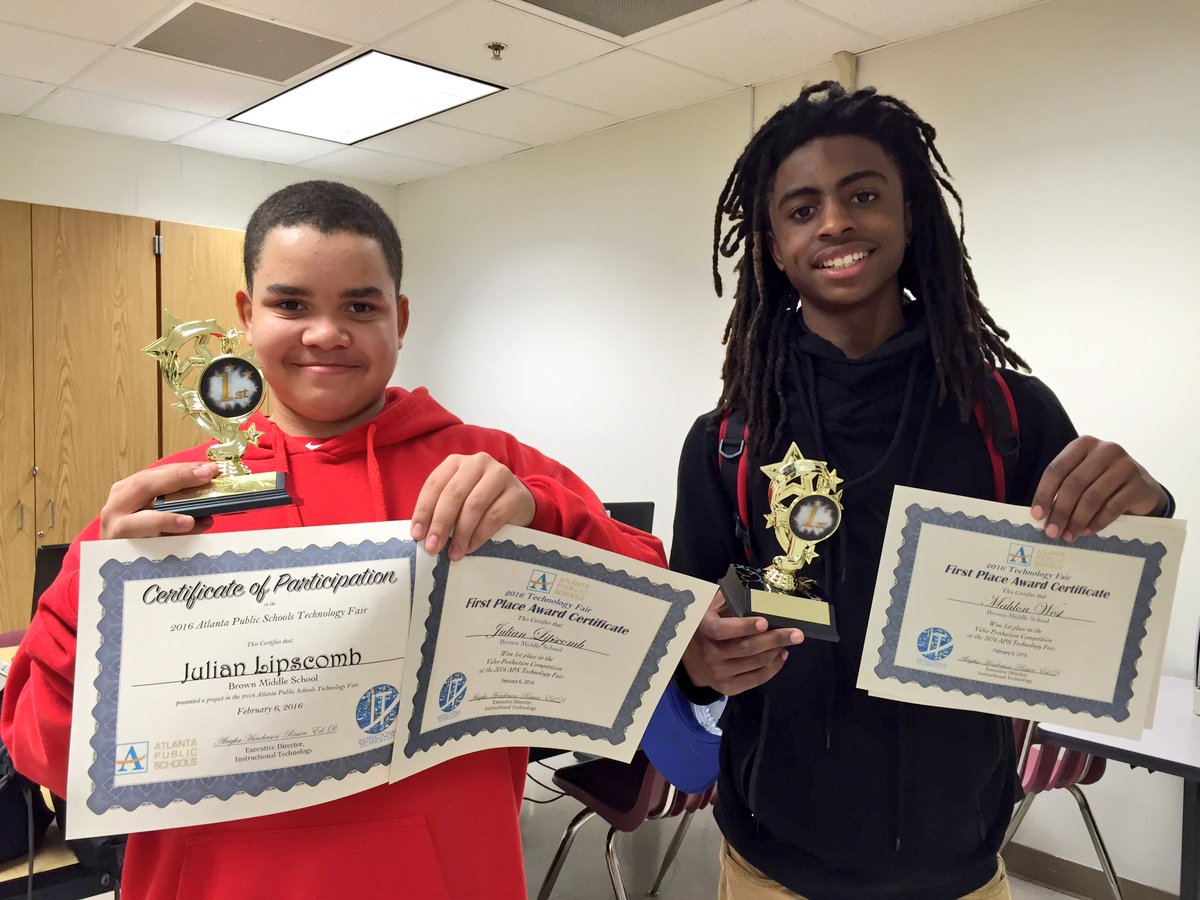 apsitjen's tweet photo. @BMS_Dolphins 1st place in Video Pro. @APSInstructTech #APSTechFair2016 #edtech @apsupdate @ahrosser @ATLsuper https://t.co/leZwNxpQaR
