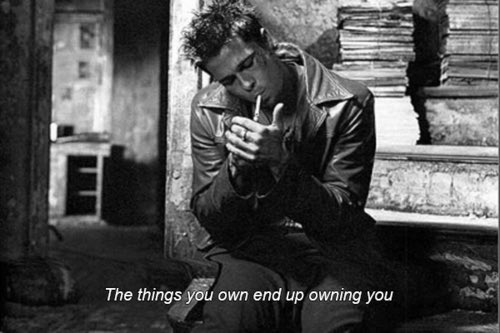 citationsprime's tweet image. "Les choses que tu possèdes finissent toujours par te posséder" Fight Club