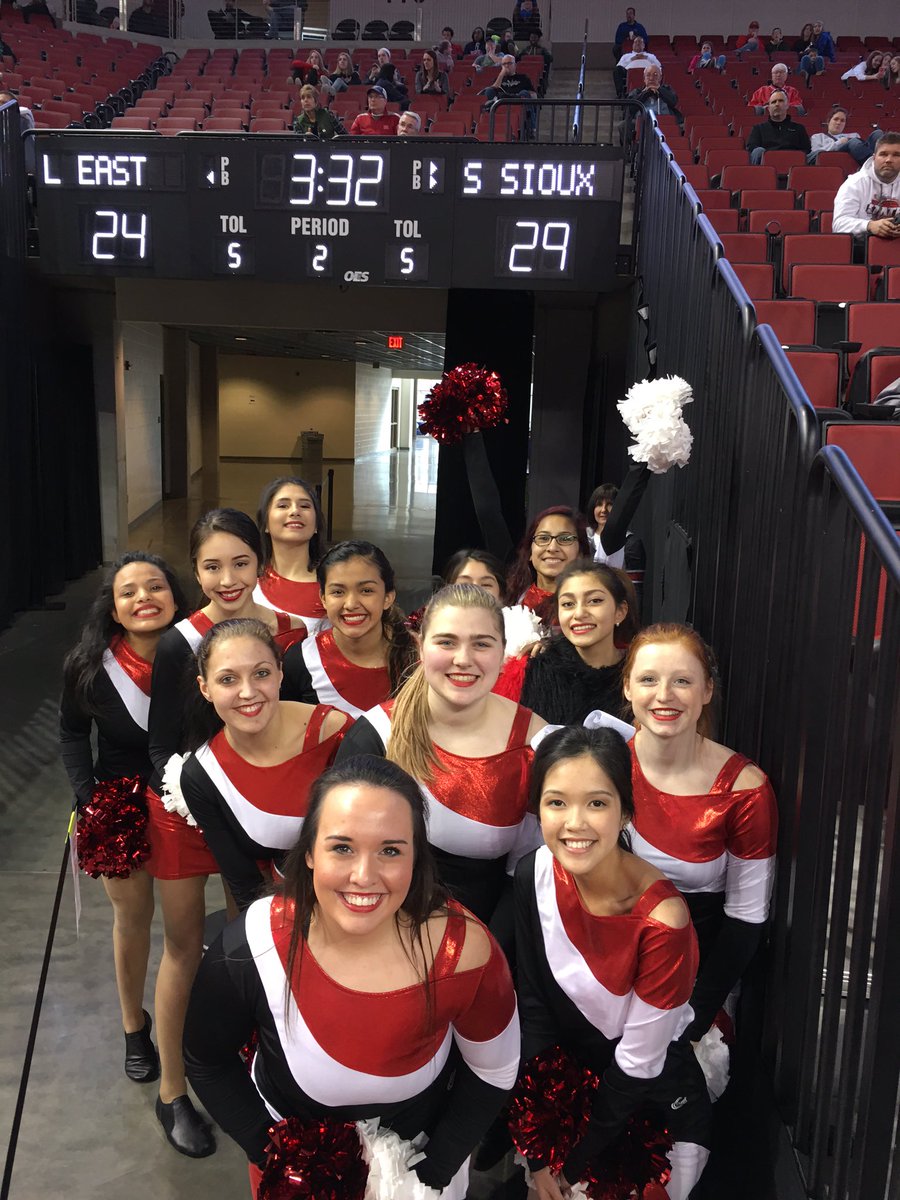 fisher_vern's tweet photo. SSC Dance Preparing for their halftime performance #cardinalfamily #cardinalswarm https://t.co/Yz5tyOm8Io