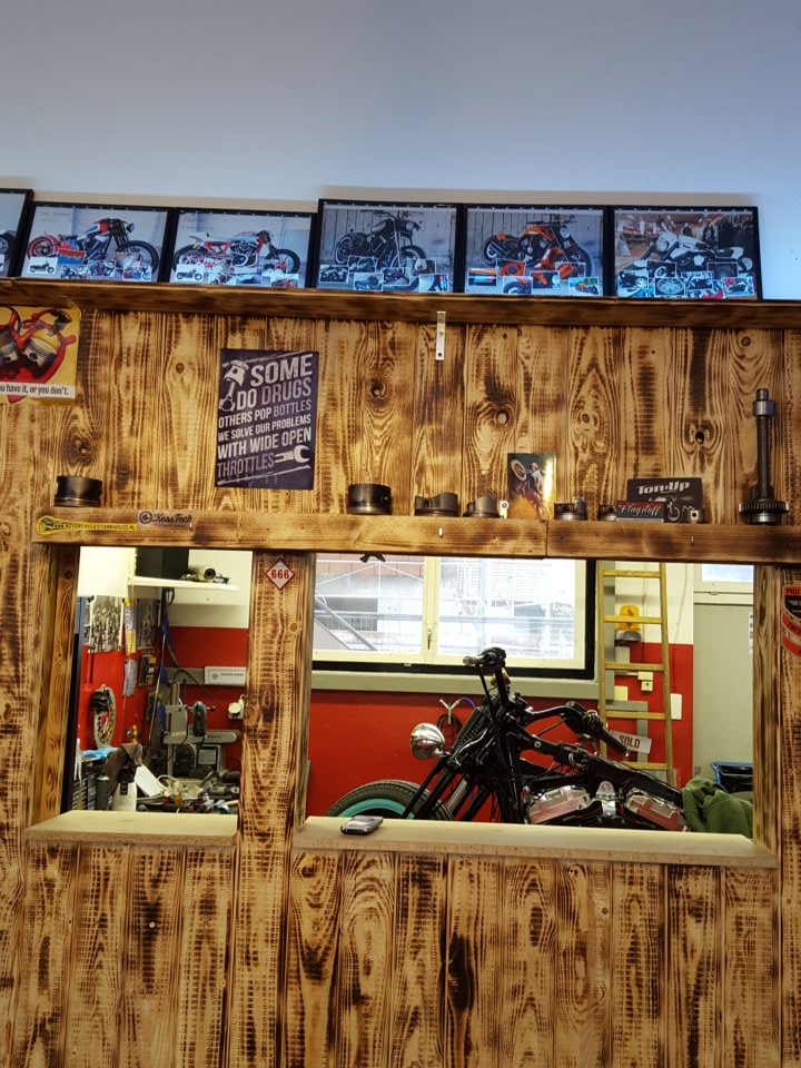 StefanRabbit's tweet image. #flagstuffmotorcycles #rabbitstyle #harleydavidson #garage