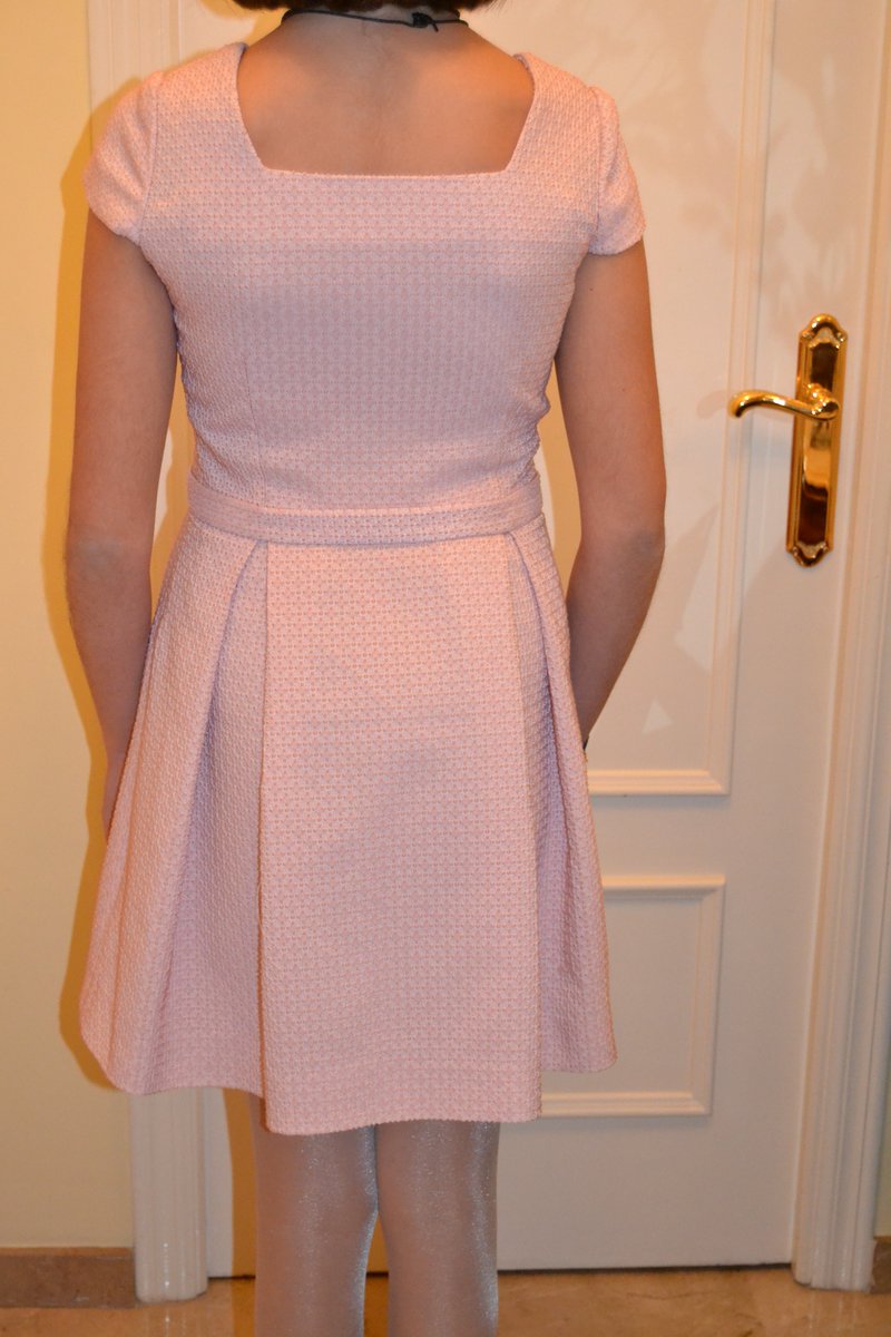 celiaalegreoli's tweet photo. Hoy os muestro este vestido que he realizado a medida para una niña, que ya desde pequeña viste con mucha clase. https://t.co/6c55zUmRva