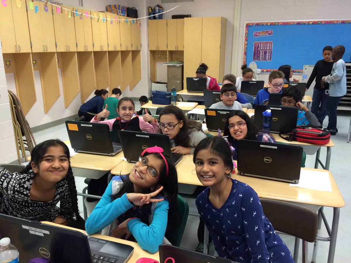 StaceyArvanites's tweet image. So proud of our 5th grade coders. #CodingClub25 beats recess! @Lafayette_25 @MissNapolitano #CSforAll #keeponcoding