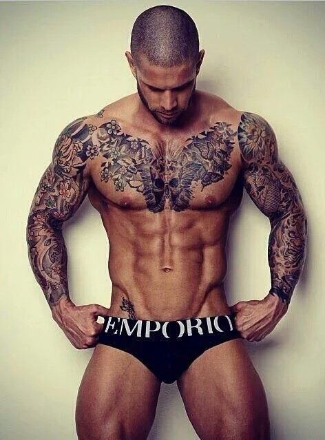 81TakTsukada18's tweet photo. Beautiful Tats on to a Hard Sexy Canvas *sighs* ... #ThursdayINK https://t.co/SZgg6FVAFX