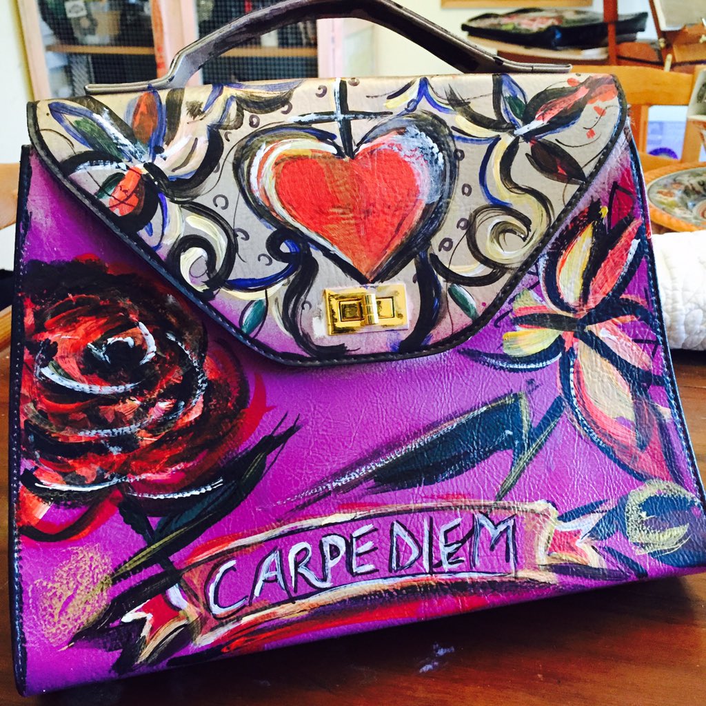Dolcetweets's tweet photo. This is what I have been working on for the past weeks #bagsforacause #doctorswithoutborders  #pleaseshare https://t.co/IXkuPSFuAX