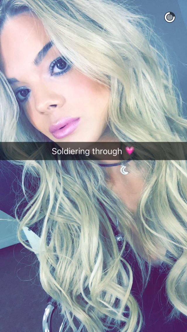 louisaedits's tweet photo. Lou slaying on her snapchat though😫 https://t.co/E42fCQ0AGo