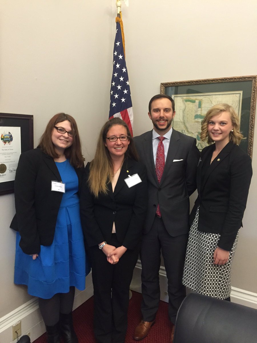 KateVanDellen's tweet photo. Thanks @RepVeasey  for your STEM support! #CapitolHillDay @SWEtalk https://t.co/ZfUKrs5zOR