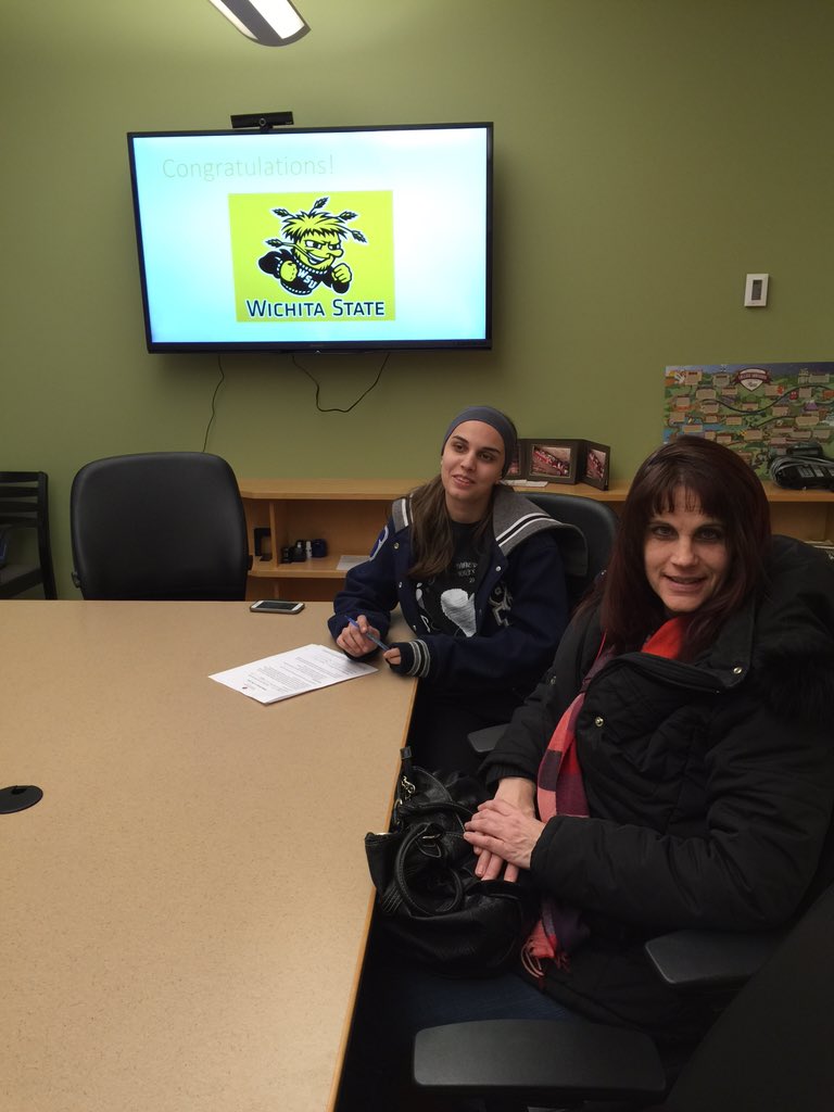 Tom Clark tweet media