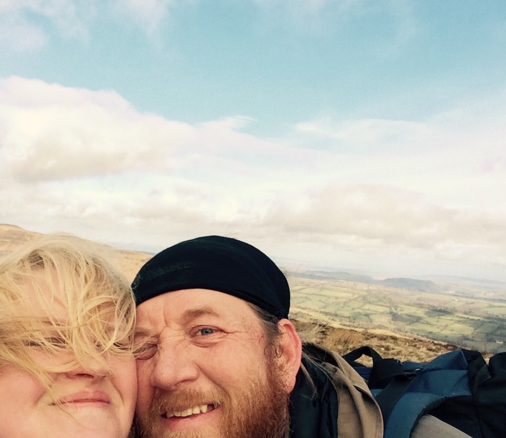 fauxidermy_uk's tweet photo. #beautiful day #walking with #hubby today #llanthony valley #blackmountains #breconbeacons 11miles 😌 #FindYourEpic https://t.co/JOqxeOPPhC