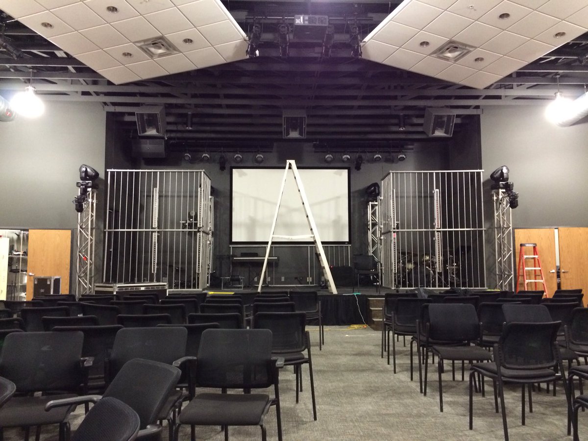 DVDProductions's tweet image. Setting up for the #liveepic spring retreat, &quot;Forever Free&quot;.