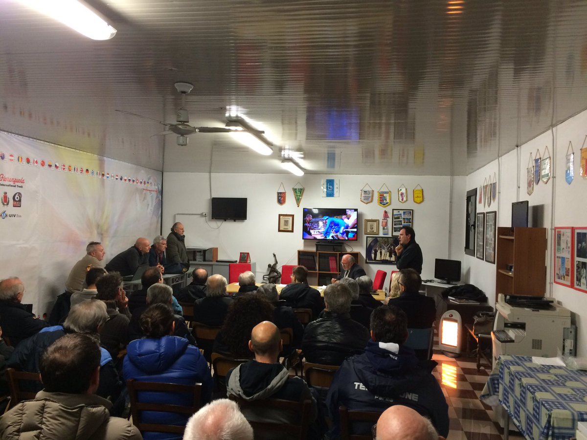 A #Fiorenzuola tutti x voi: GRAZIE <a href="/BertazzoLiam/">liam bertazzo</a> <a href="/eliaviviani/">Elia Viviani</a> #Ganna #Consonni #Lamon <a href="/michelescarte/">Michele Scartezzini</a> <a href="/marcovilla1969/">marco villa</a>