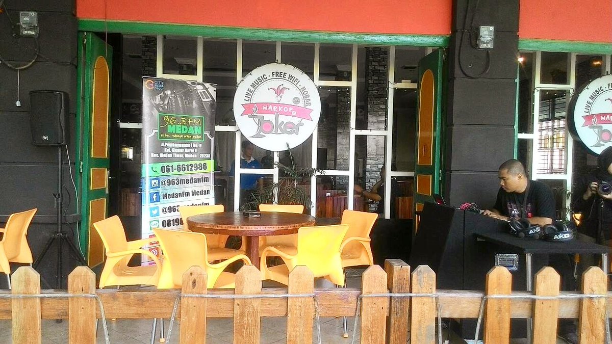 Persiapan Live Interview with <a href="/band_Armada/">ARMADA Band from Indonesia</a>  di Cafe Joker - Kompleks MMTC Pancing Jam 10 Pagi cc <a href="/JAZY_LIVE/">J_LIVE</a>