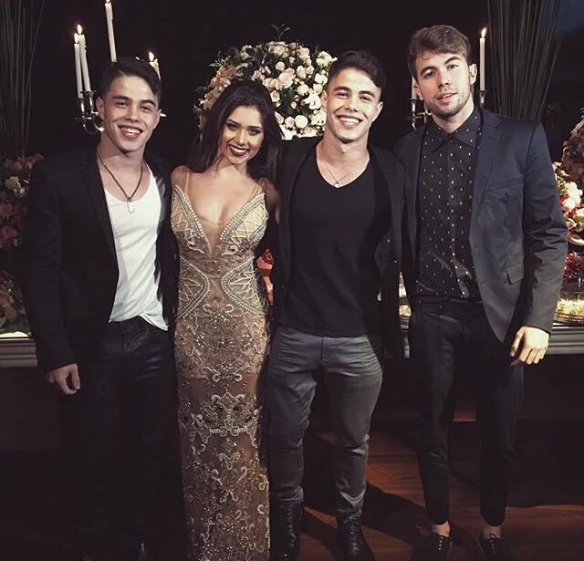 ollmystic's tweet image. Queria ✩ #pavanelli18