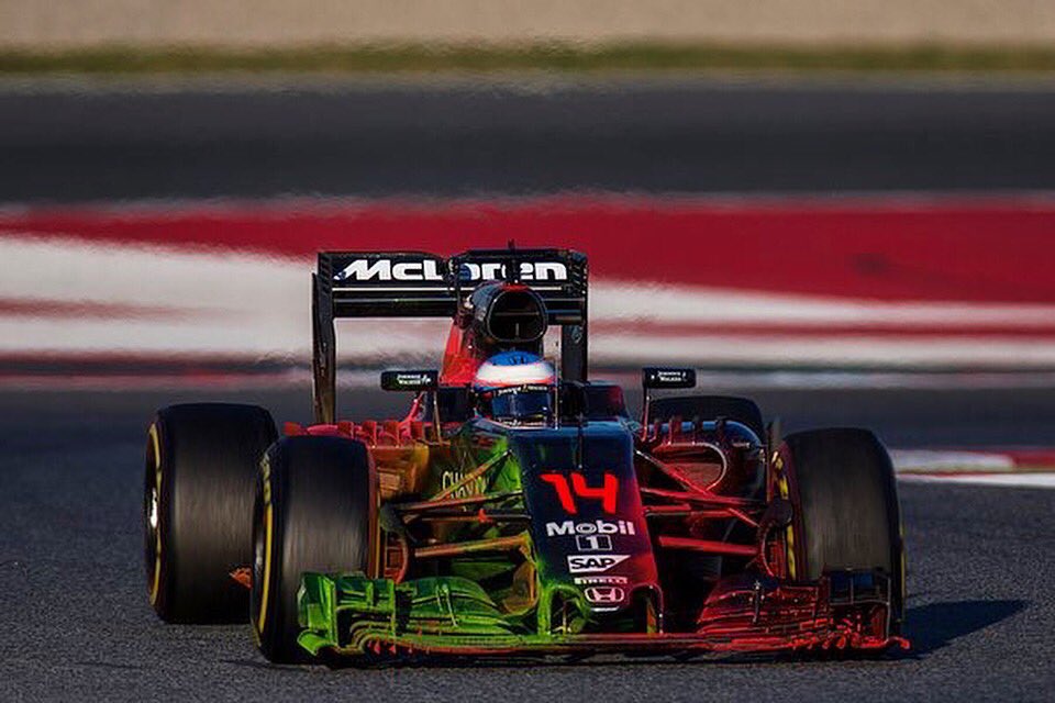 ScaledGP's tweet image. You have to feel sorry for whoever has to clean the car. #mclaren #formulaone #f1 #f1testing