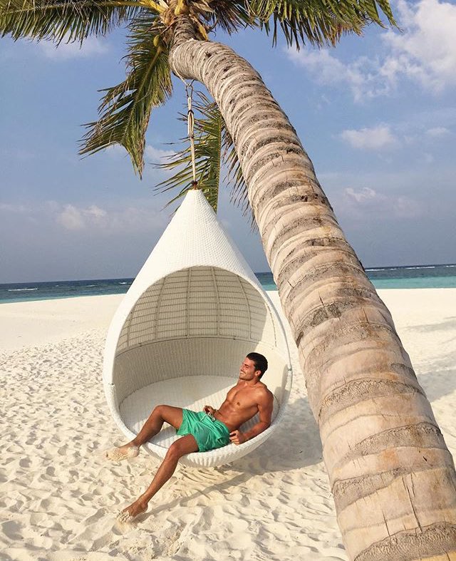 jaxonrlnts's tweet photo. #tbt #caribe #off https://t.co/UJJRyxsv2l